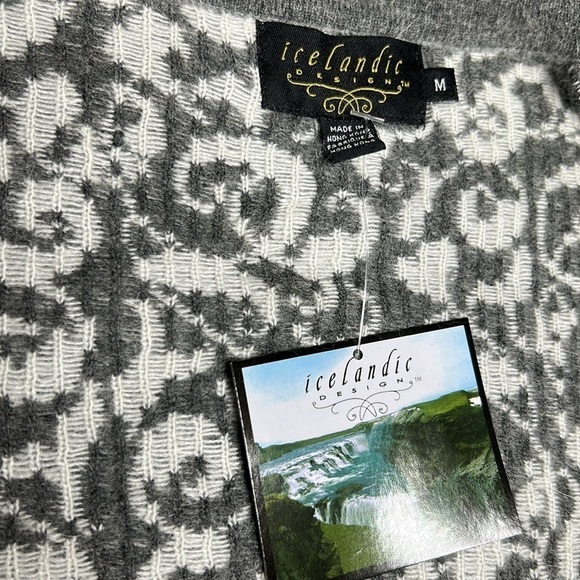 Icelandic design cardigan full front 2 way zipper angora soft grey and white. - Picture 7 of 13